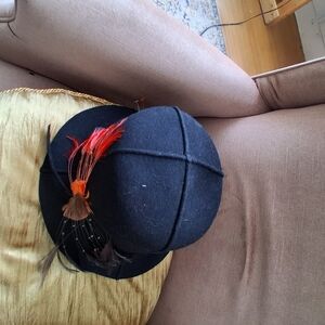 Elegant Black Feathered Women's Hat